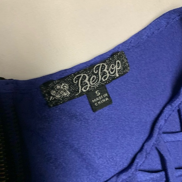 Ladies Dress - Picture 4 of 5